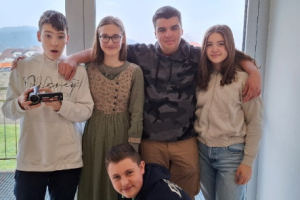 Šolsko tekmovanje Slovenščina ima dolg jezik: Književnost na filmu 12